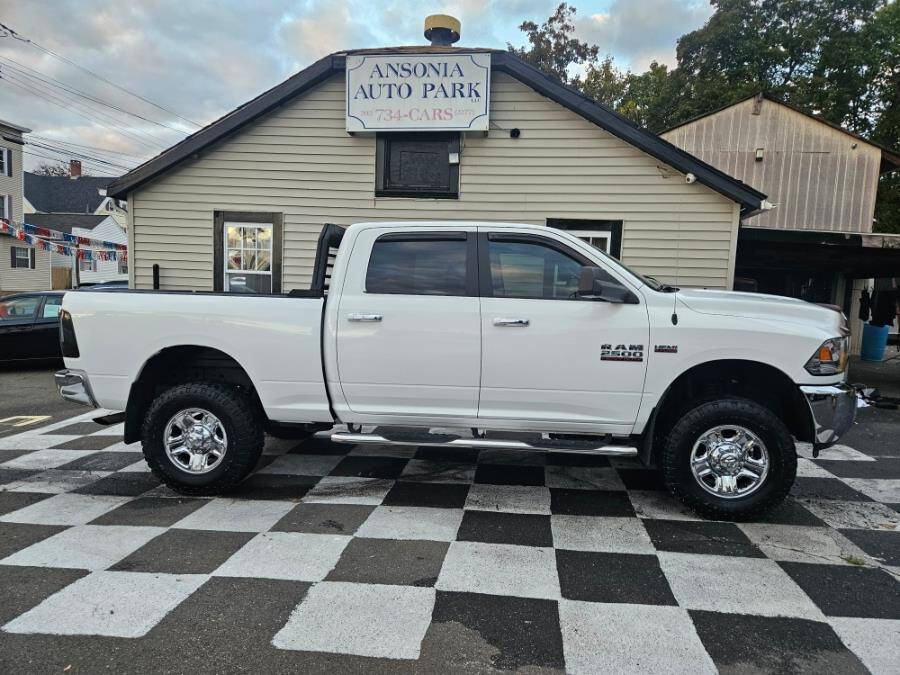 White 2017 Ram 2500 SLT 4x4 SLT 4dr Crew Cab 6.3 ft. SB Pickup 1
