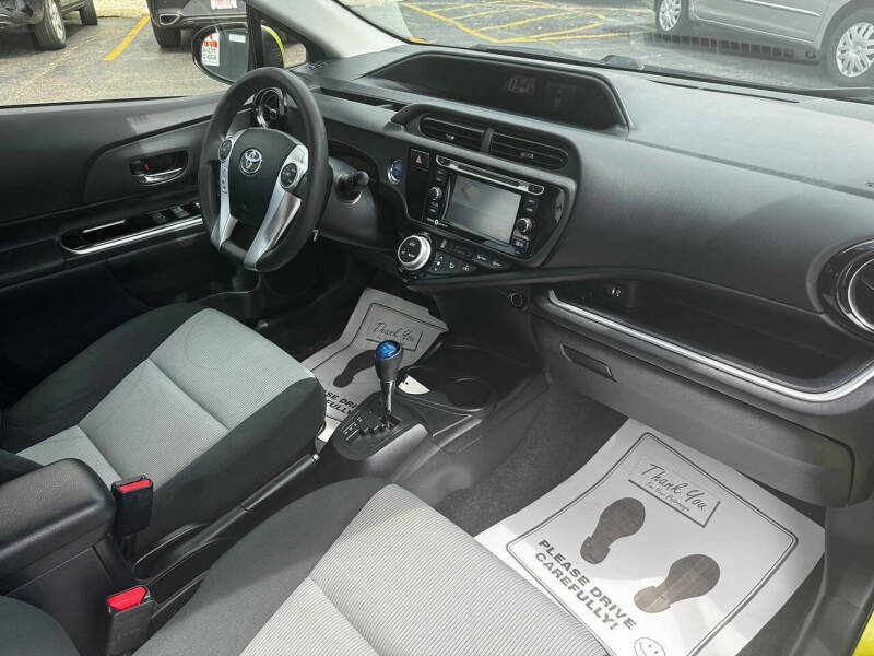 2015 Toyota Prius c Three