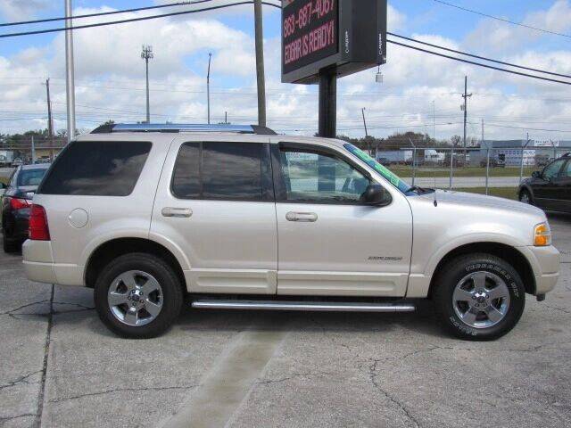 2005 Ford Explorer for sale at Checkered Flag Auto Sales in Lakeland FL