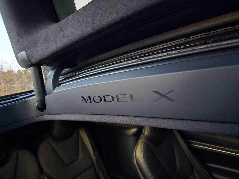 2022 Tesla Model X Plaid