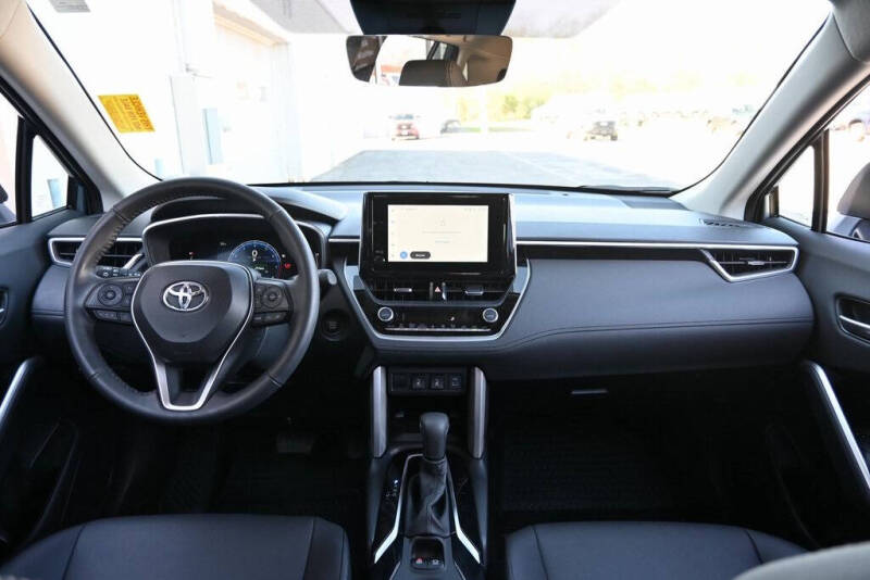 2024 Toyota Corolla Cross XLE