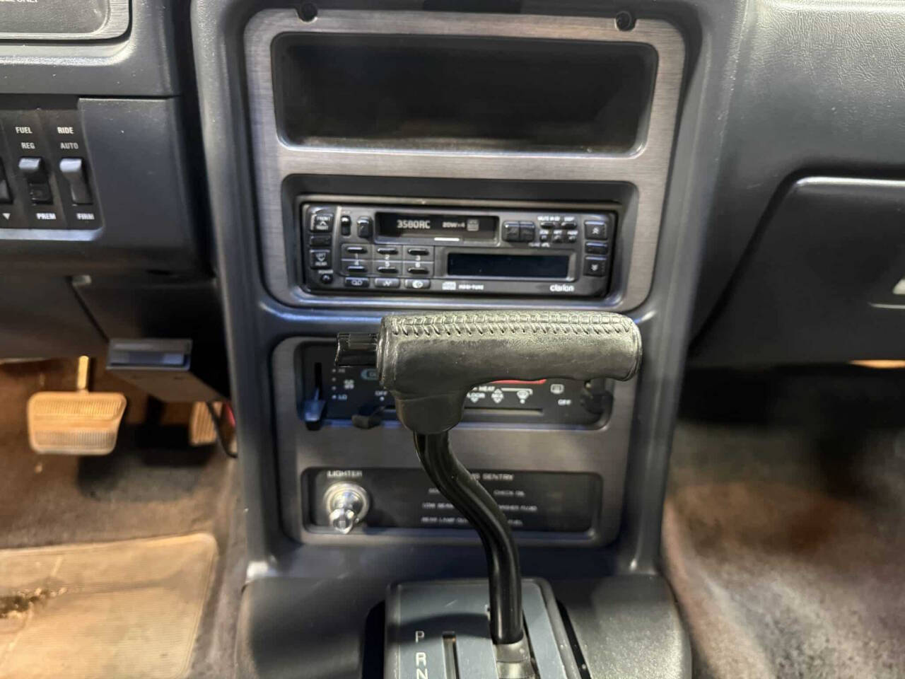 1988 Ford Thunderbird 27