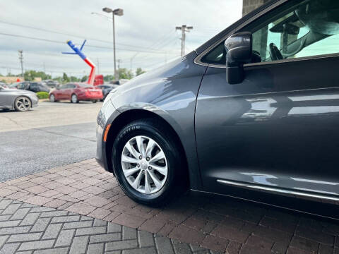 2019 Chrysler Pacifica Touring L
