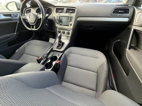 2017 Volkswagen Golf SportWagen TSI S 4Motion