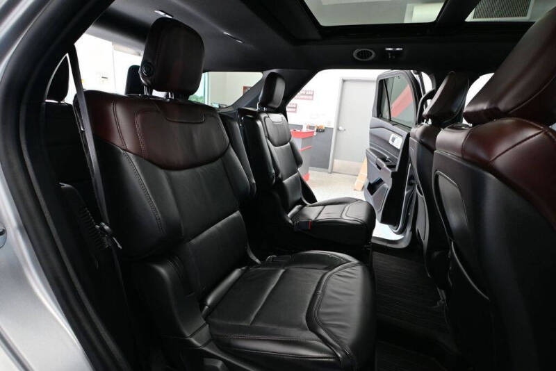 2020 Ford Explorer Platinum