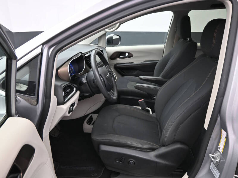 2017 Chrysler Pacifica LX