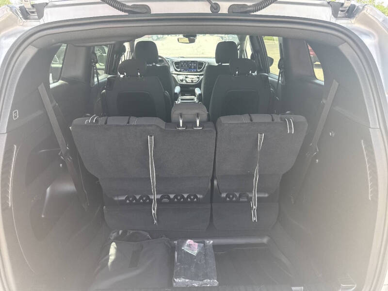 2023 Chrysler Pacifica Touring