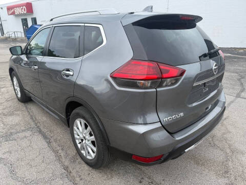 2017 Nissan Rogue SV