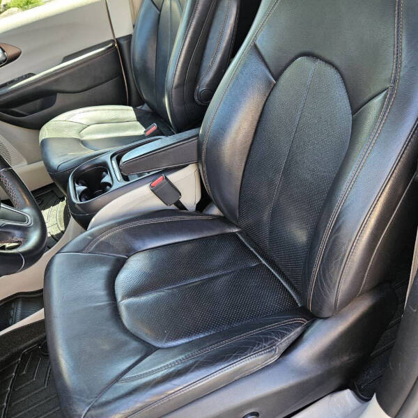 2018 Chrysler Pacifica Touring L