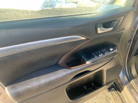 2017 Toyota Highlander Limited