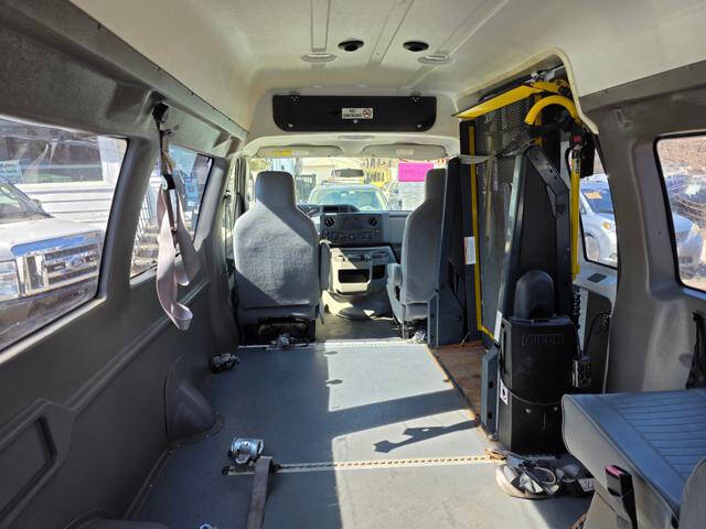 2012 Ford E-Series E-350 SD