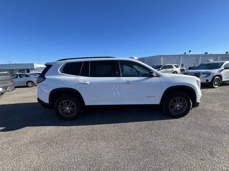 2025 GMC Acadia Elevation