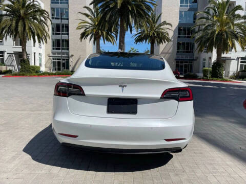 2020 Tesla Model 3 Standard Range Plus