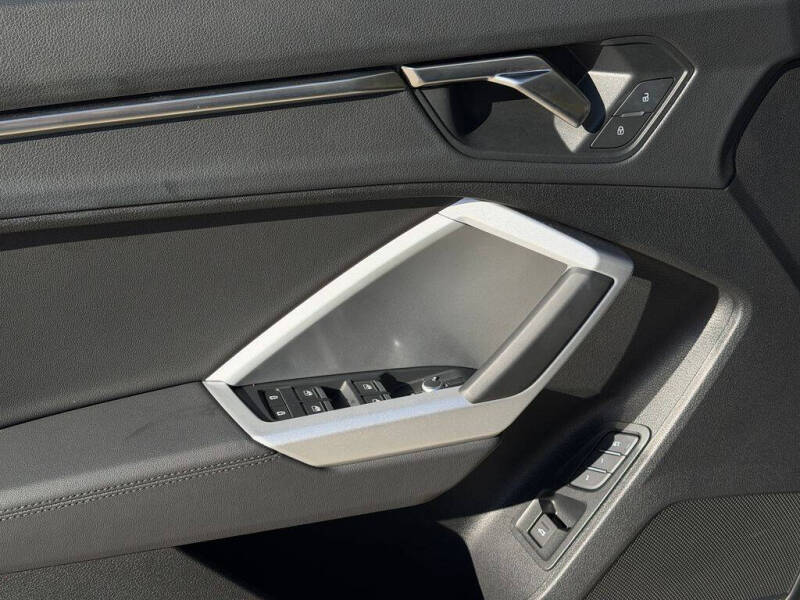 2025 Audi Q3 quattro S line Premium 45 TFSI