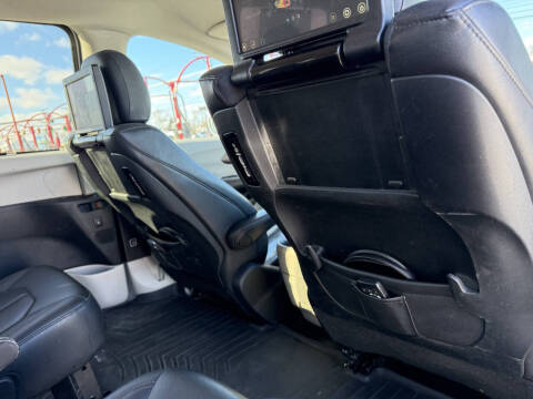 2017 Chrysler Pacifica Touring-L Plus