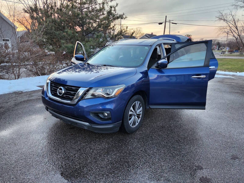 2017 Nissan Pathfinder SV
