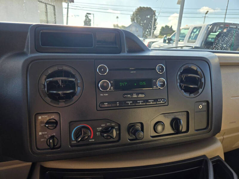 2012 Ford E-Series E-350 SD XLT