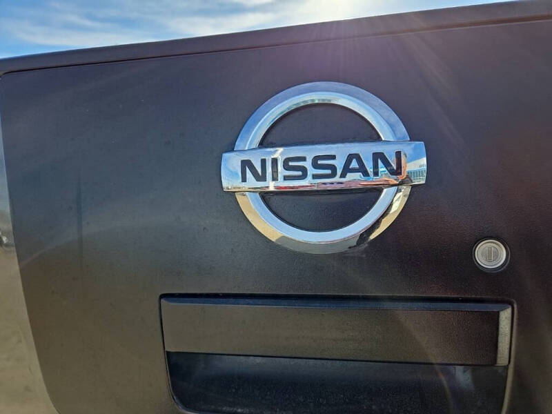 2011 Nissan Titan SV