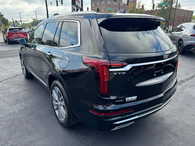 2025 Cadillac XT6 Premium Luxury