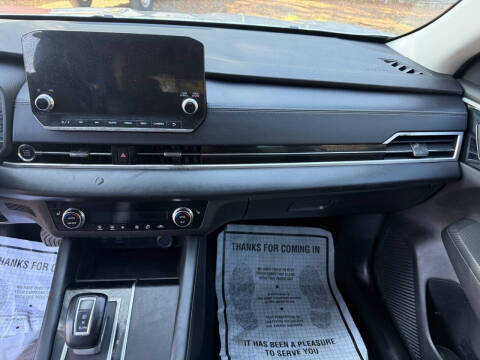 2023 Mitsubishi Outlander SE