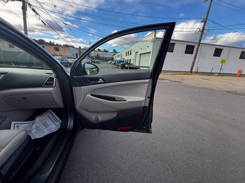 2017 Hyundai Tucson SE