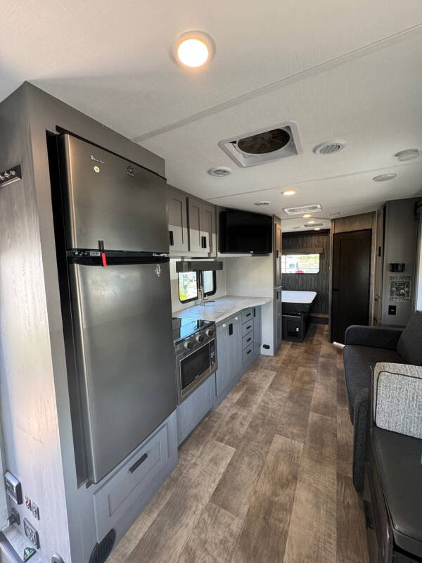 2022 Ford E-Series E-450 SD