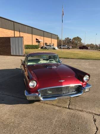 1957 Ford Thunderbird