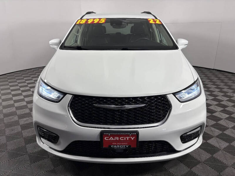 2022 Chrysler Pacifica Touring L