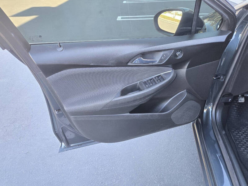 2017 Chevrolet Cruze LT Auto