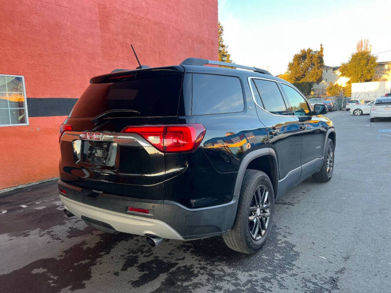 2017 GMC Acadia SLT-1