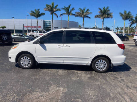 2006 Toyota Sienna for sale at CAR-RIGHT AUTO SALES INC in Naples FL