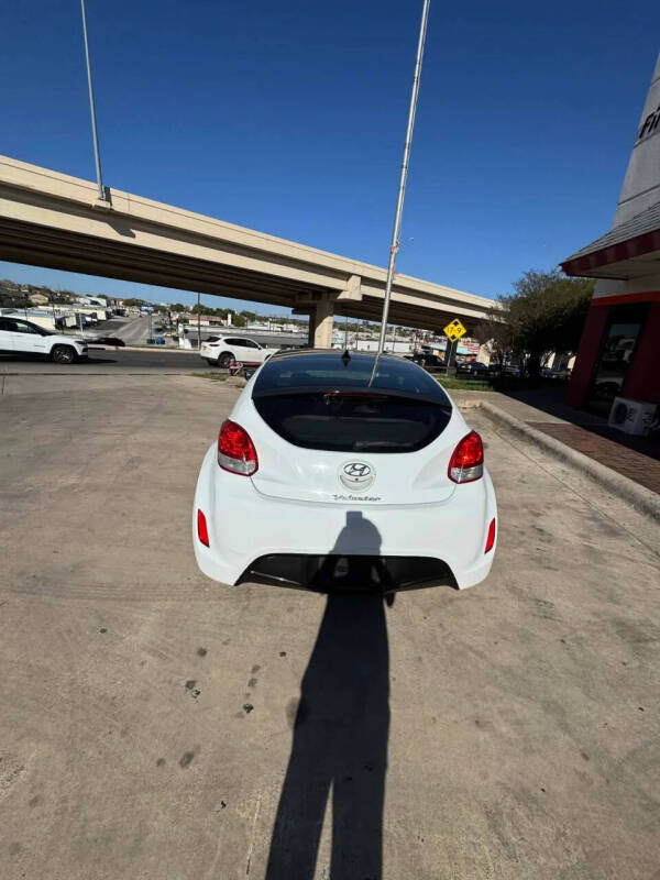 2016 Hyundai Veloster