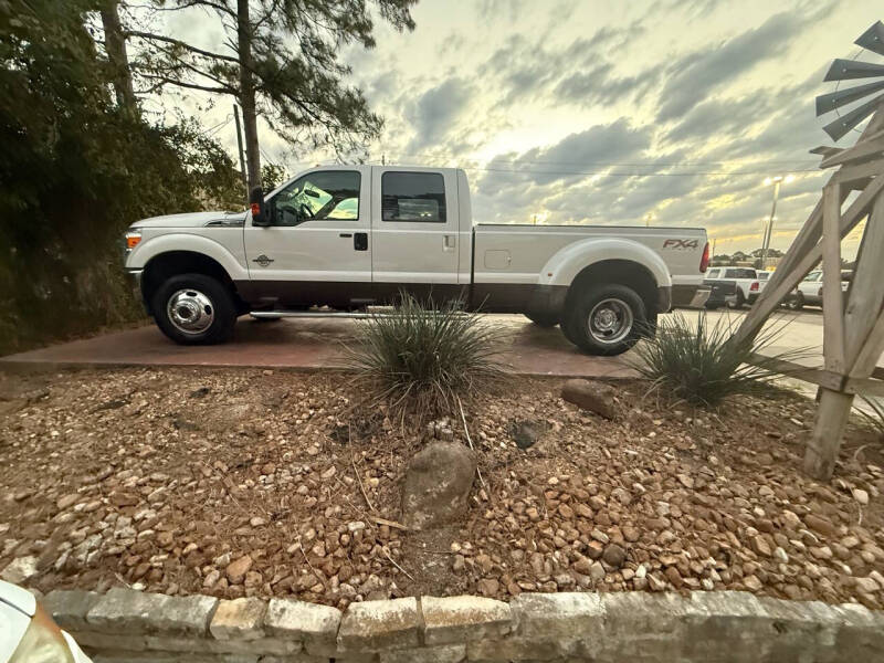 2015 Ford F-350 Super Duty Lariat photo 5