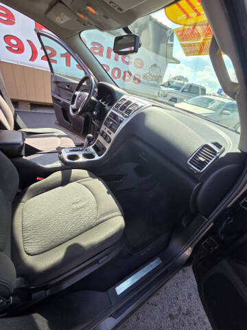 2011 GMC Acadia SLE