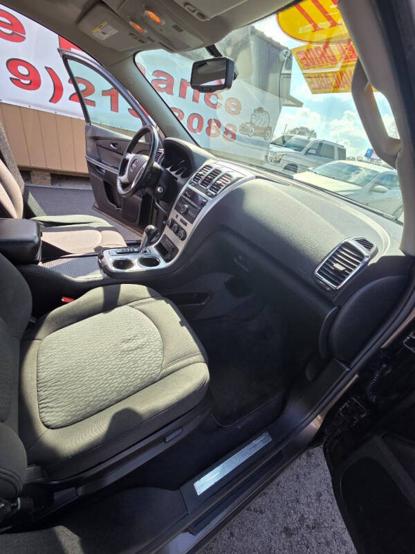 2011 GMC Acadia SLE