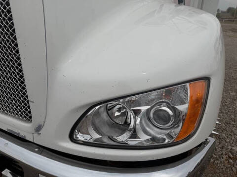 2019 Kenworth T270