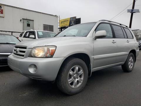2007 Toyota Highlander for sale at MENNE AUTO SALES LLC in Hasbrouck Heights NJ