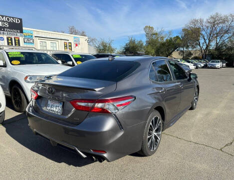 2019 Toyota Camry SE