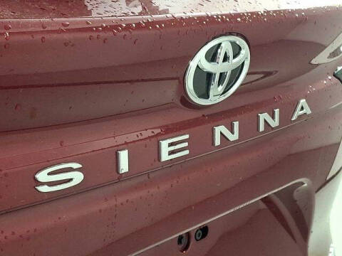 2026 Toyota Sienna Platinum 7-Passenger