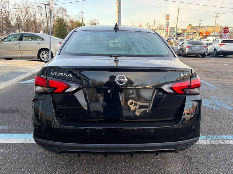 2021 Nissan Versa SV