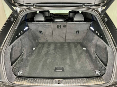 2019 Audi e-tron quattro Prestige