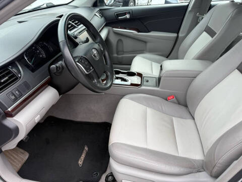 2014 Toyota Camry XLE V6