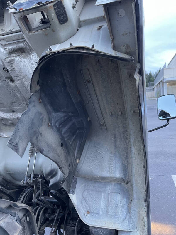 1998 Mitsubishi Canter