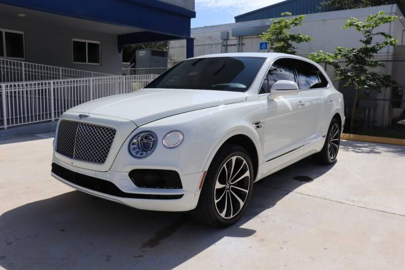 2018 Bentley Bentayga for sale at PERFORMANCE AUTO WHOLESALERS in Miami FL