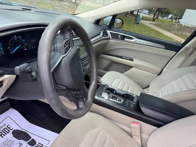 2018 Ford Fusion SE