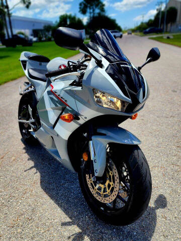 2025 Honda CBR600RR