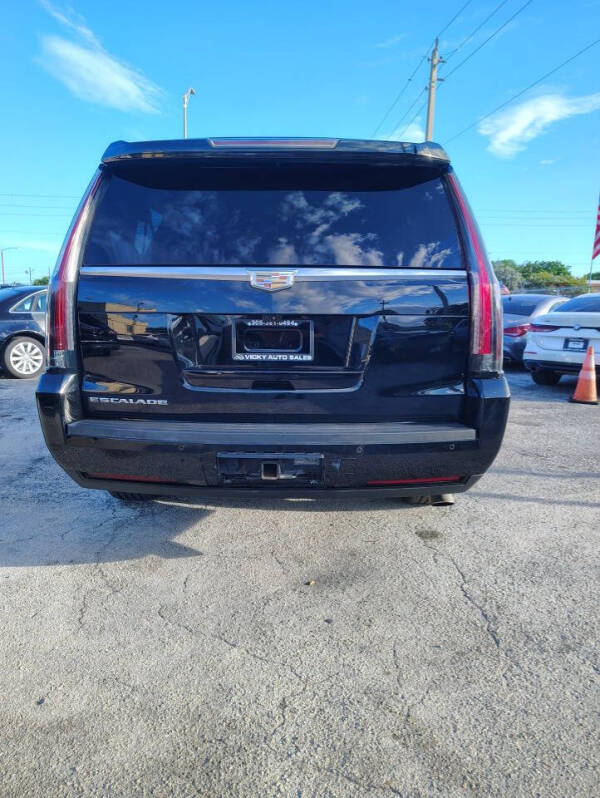 2017 Cadillac Escalade ESV Platinum