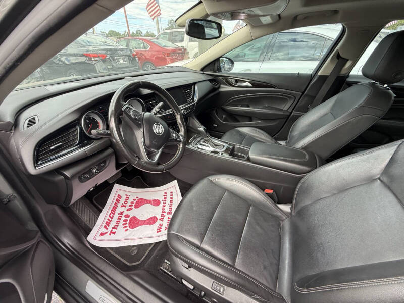 2018 Buick Regal Sportback Essence