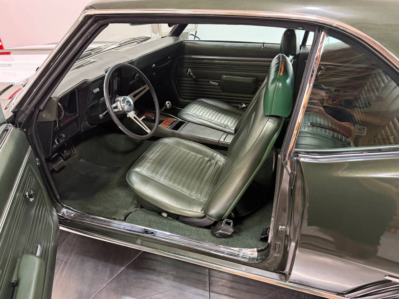 1969 Chevrolet Camaro 28