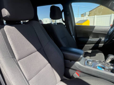 2019 Jeep Grand Cherokee Laredo